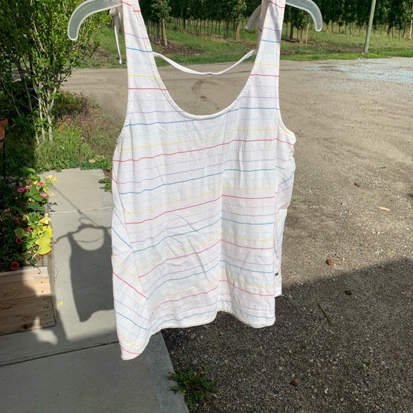 Roxy Rainbow Pinstripe Tank Top. Medium.  Mint condition - Picture 3 of 15